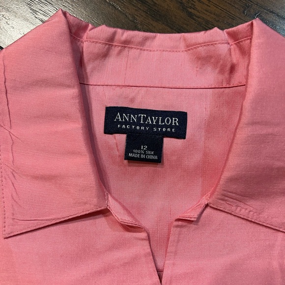 Ann Taylor Factory Store 100% Silk Sleeveless, 4-button Shirt Pink Size 12 - Picture 1 of 3